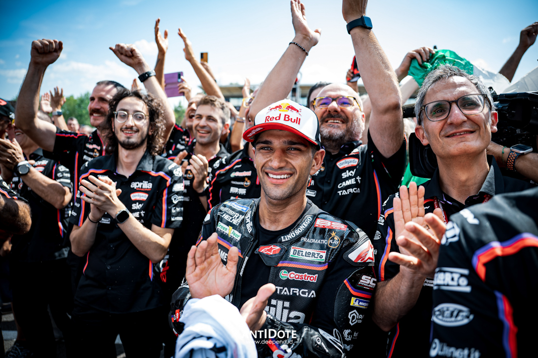 MotoGP Ceko 2025 Aprilia Racing – BORONG 3 RIDER DI POSISI 7 BESAR, BEZZECCHI PODIUM 2