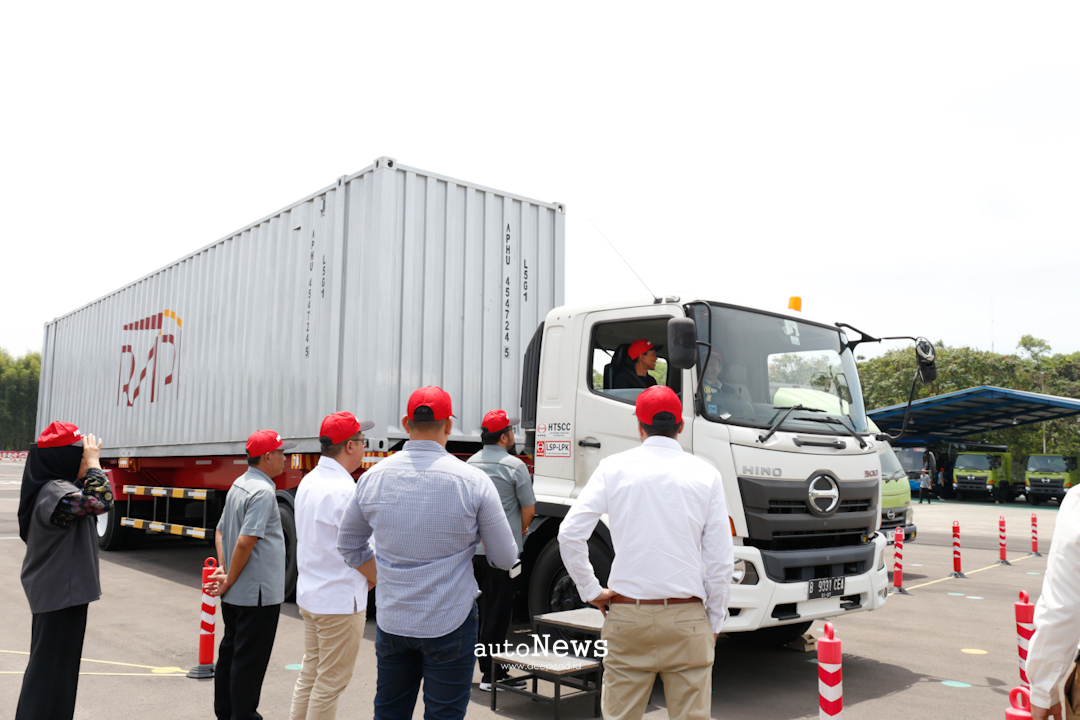 Safety Driving Hino Gandeng Nestlé – BANGUN BUDAYA KESELAMATAN DI JALAN RAYA