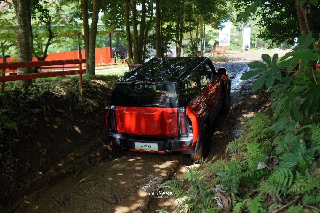 Mobil Listrik Detail Chery J6T – BATERAI EFISIEN, RANGKA ALUMINIUM, FITUR PREMIUM