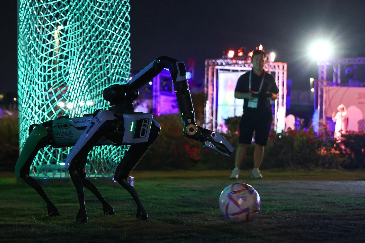 FIFA World Cup 2026 Hyundai “Next Starts Now”: SAAT MOBIL DAN ROBOT MASUK PIALA DUNIA