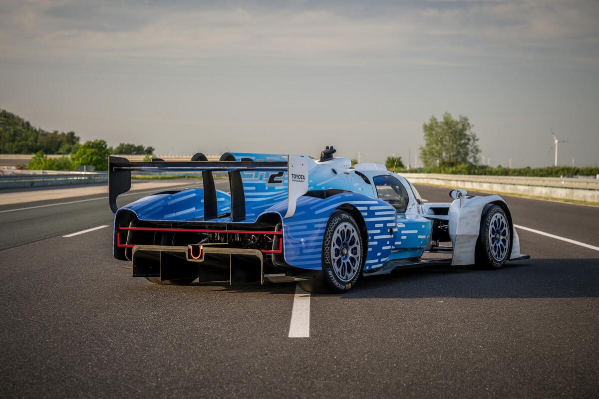 Toyota Racing Prototipe Balap Hidrogen Cair TR LH2 Di Le Mans 24 Hours 2026
