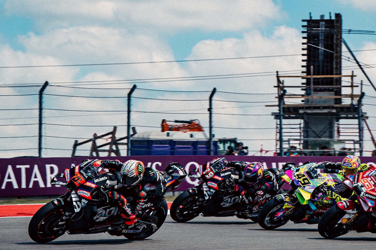 Aprilia Racing Dominasi Berlanjut – BEZZECCHI DAN MARTIN KEMBALI P1-P2 DI AMERIKA