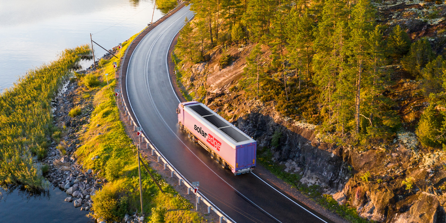 Nivalis buys SolarEdge, bringing solar semi trailers to the US