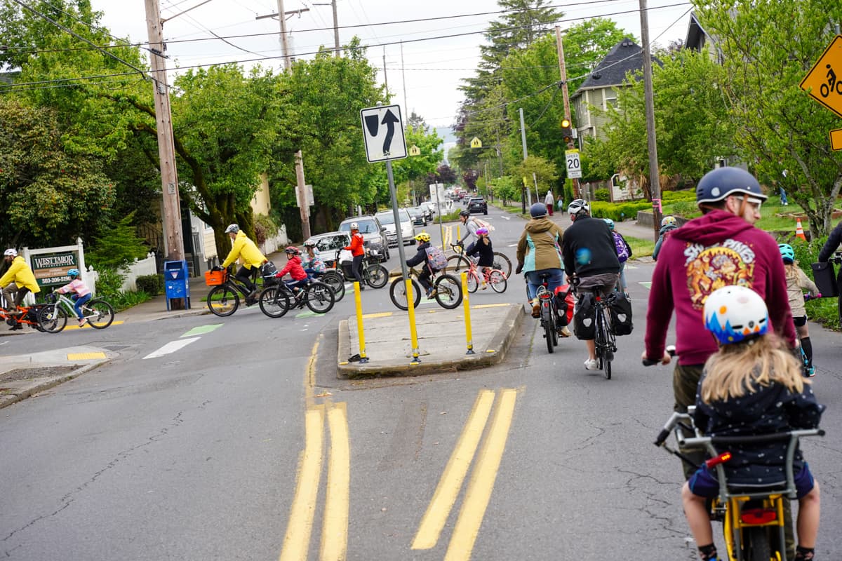 What is a bike bus and why are parents loving them so much?