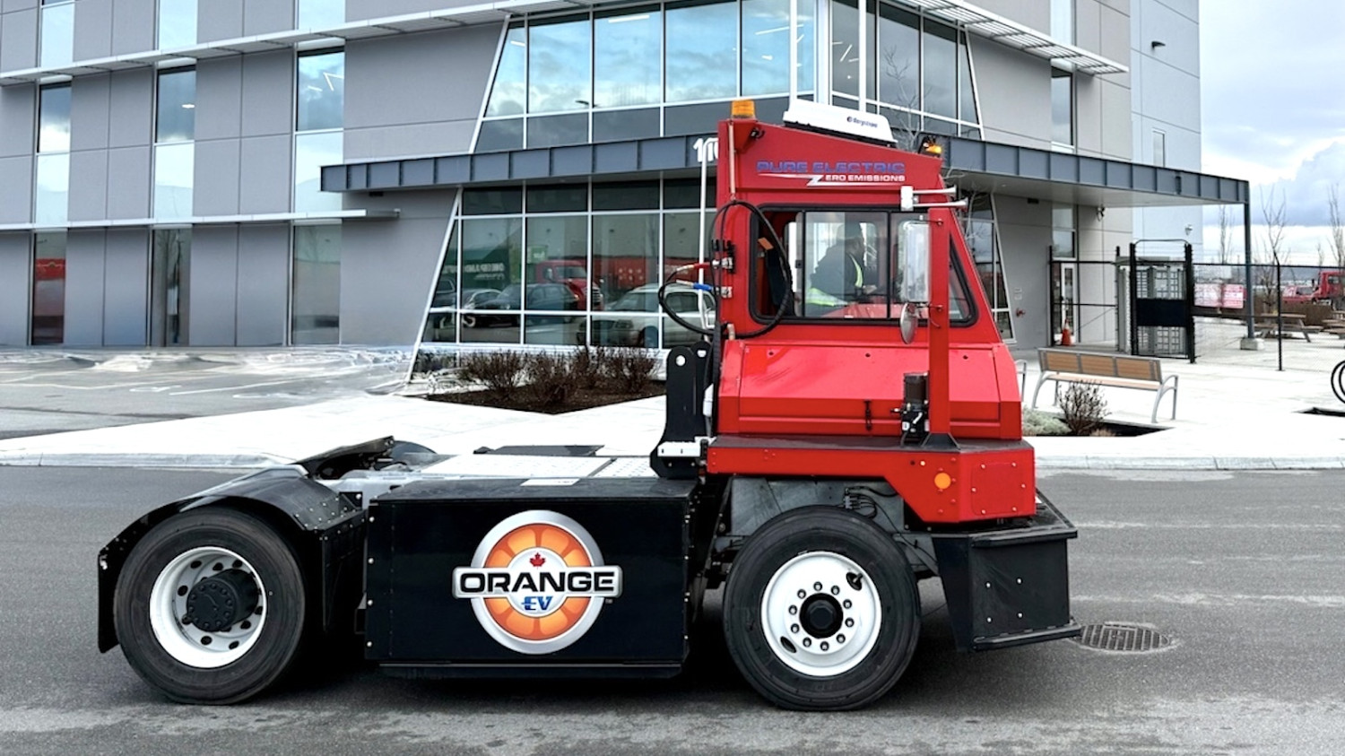 2,000 trucks, 33 million miles: Orange EV's milestone month