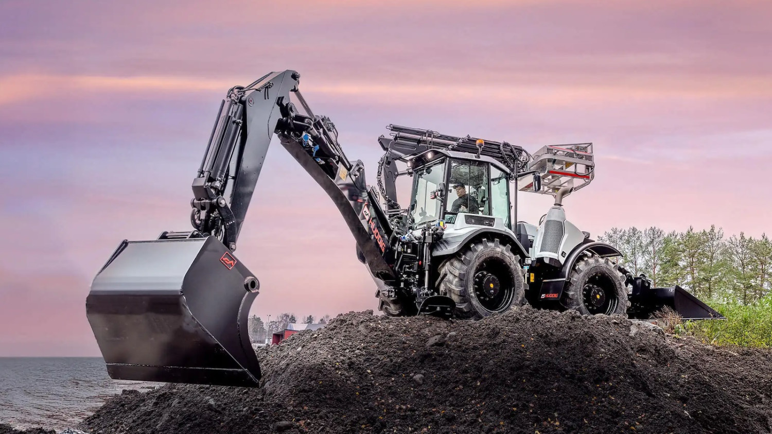 Watt's up, doc? Huddig hybrid loader gets a big battery boost [video]