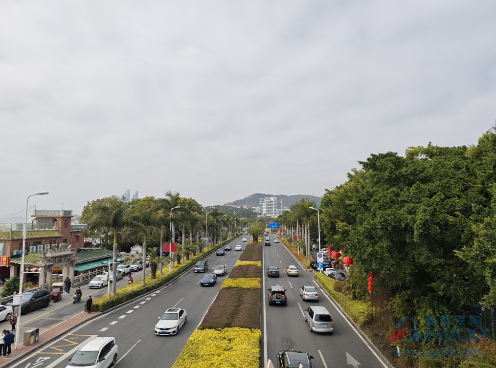 Auto China 2026, China's auto inventory alert index in March 2026 edges up both YoY, MoM