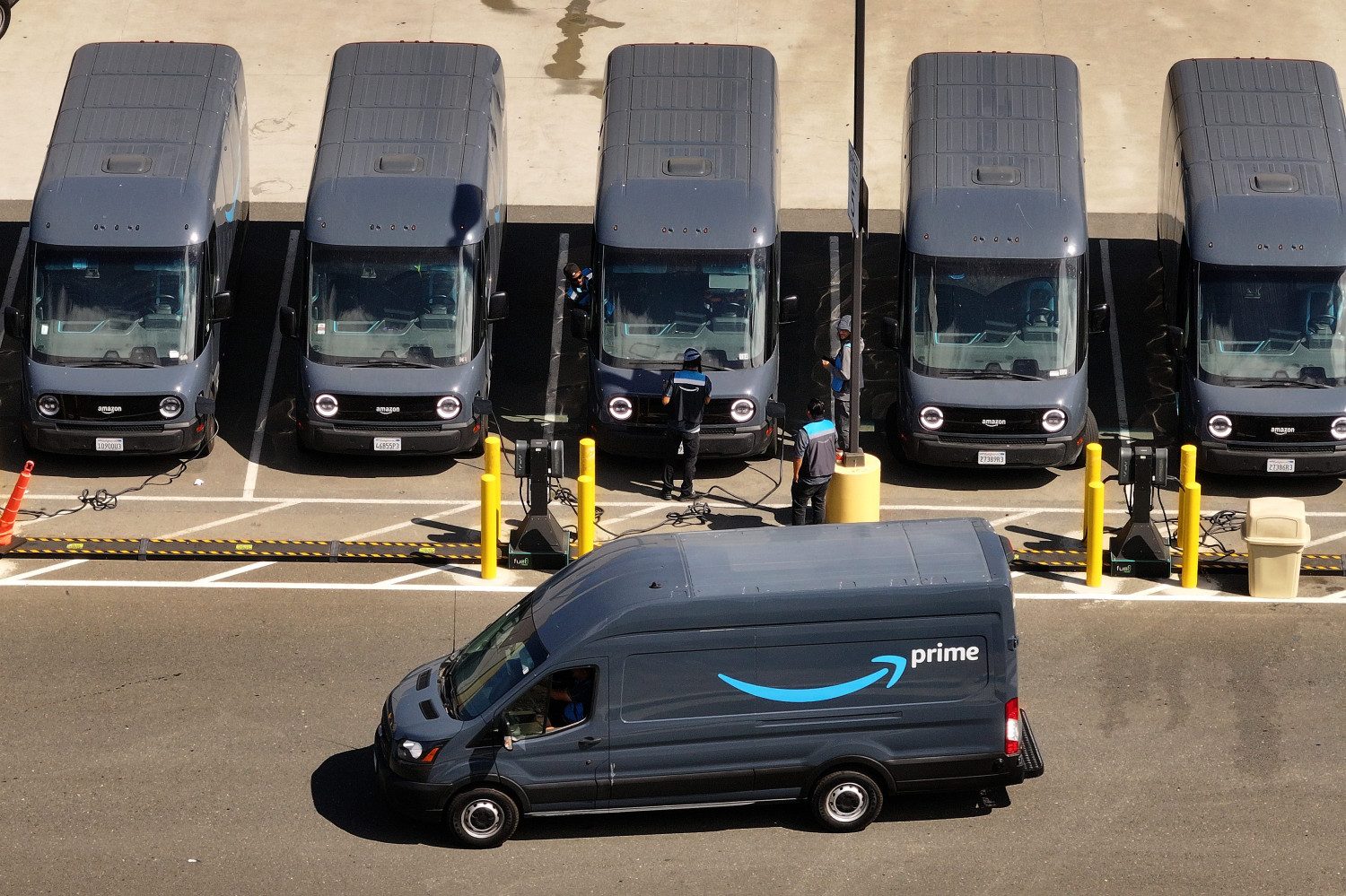 Amazon Could Affect How Cars Get Built with Supply-Chain Services