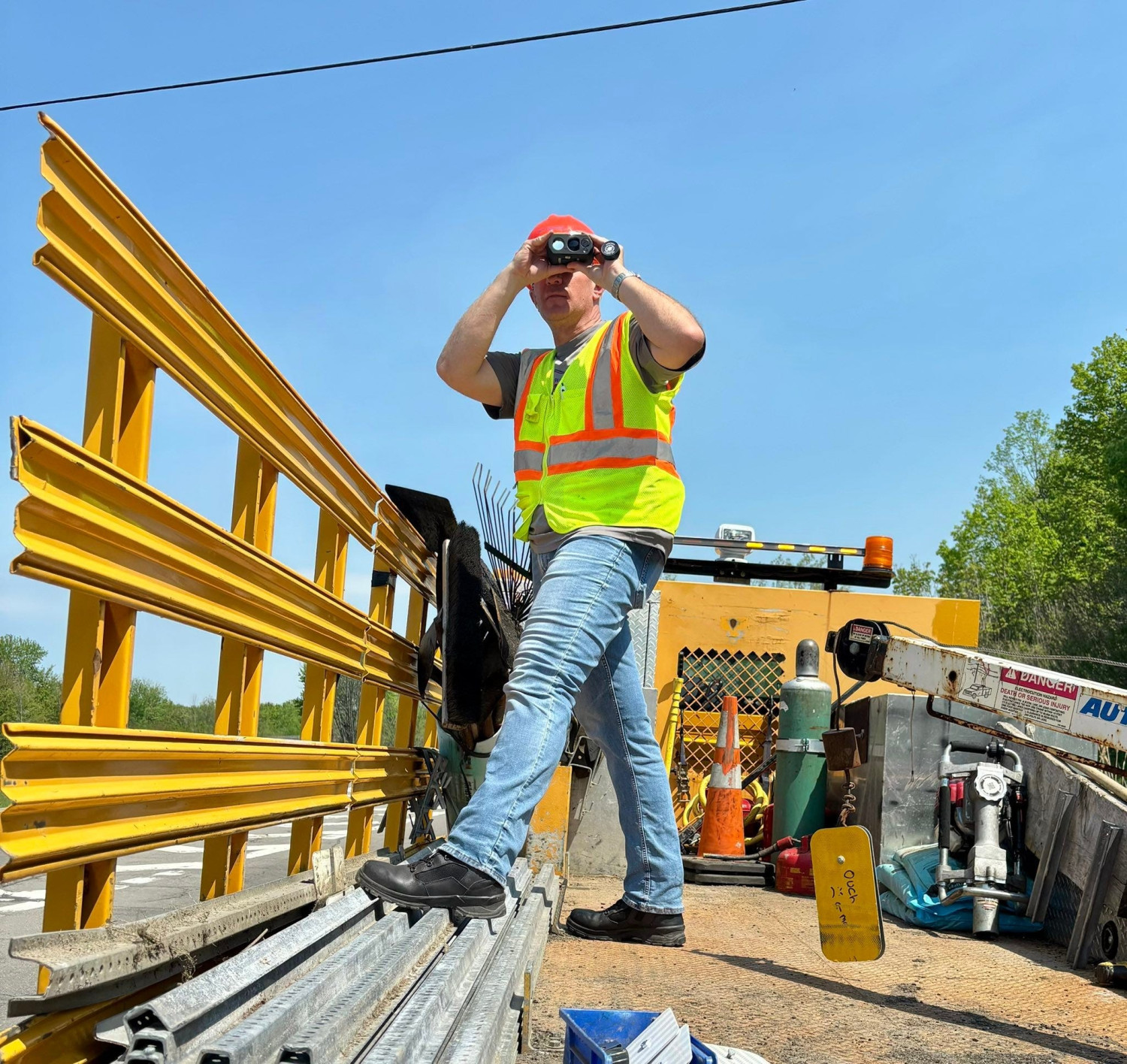 New York State Troopers Disguised as Construction Workers Bust 94 Drivers in 8 Hours