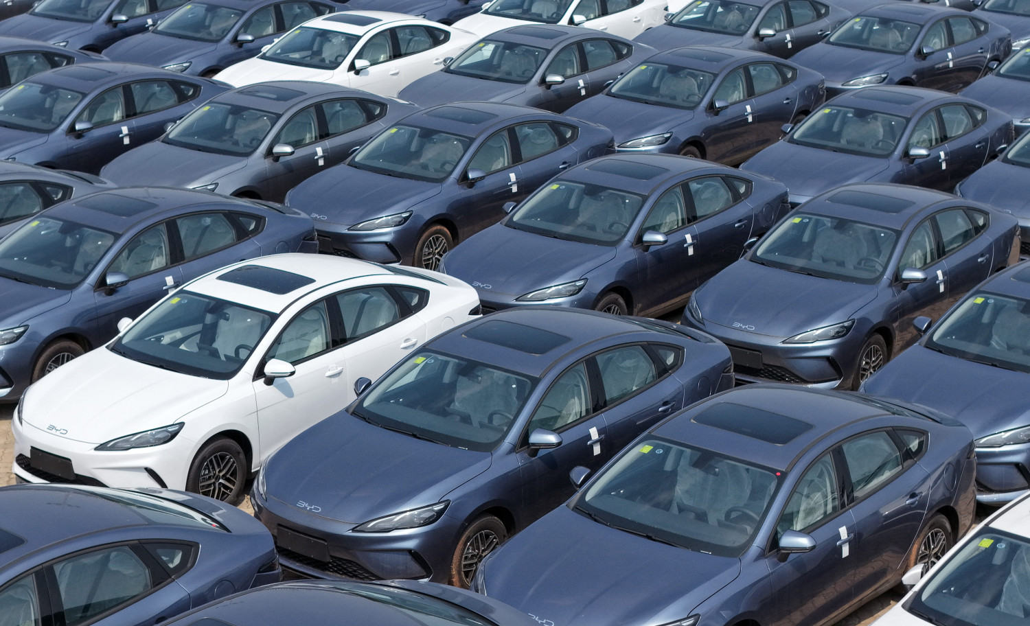 Major Automakers Push Congress for U.S. Ban on Chinese Cars by End of 2026