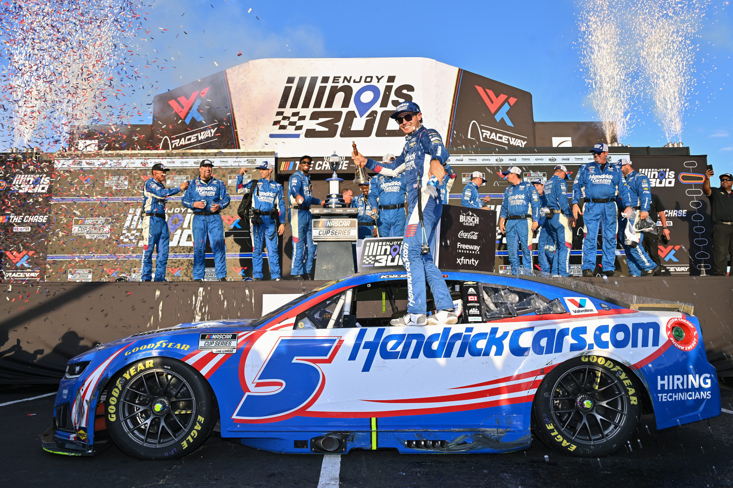 Kyle Larson Ends Winless Streak at Record-Breaking Caution-Filled Race at Gateway