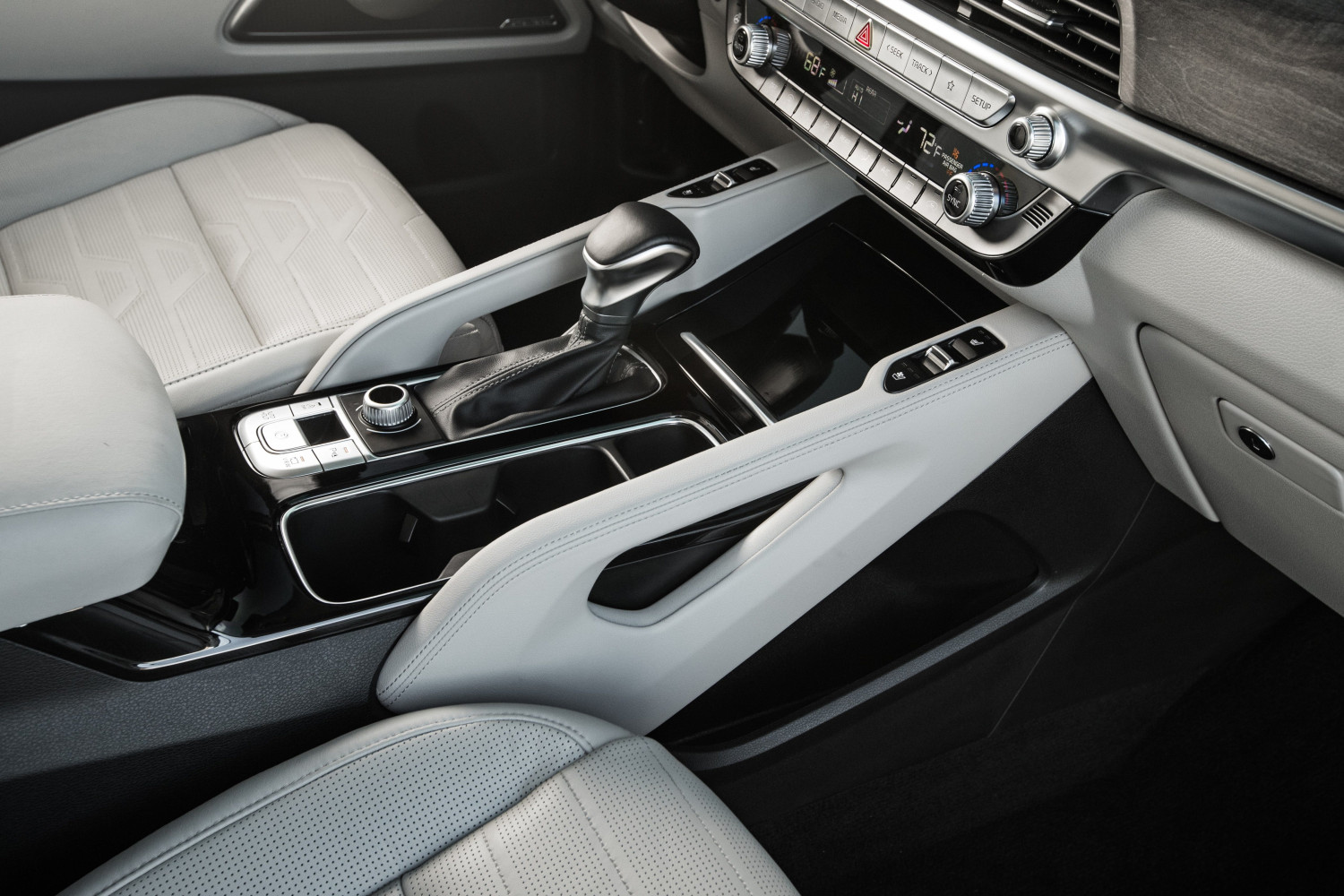 Kia Issues Fire Risk Warning Recall for 462,000 Tellurides, Urges Owners to Park Outside