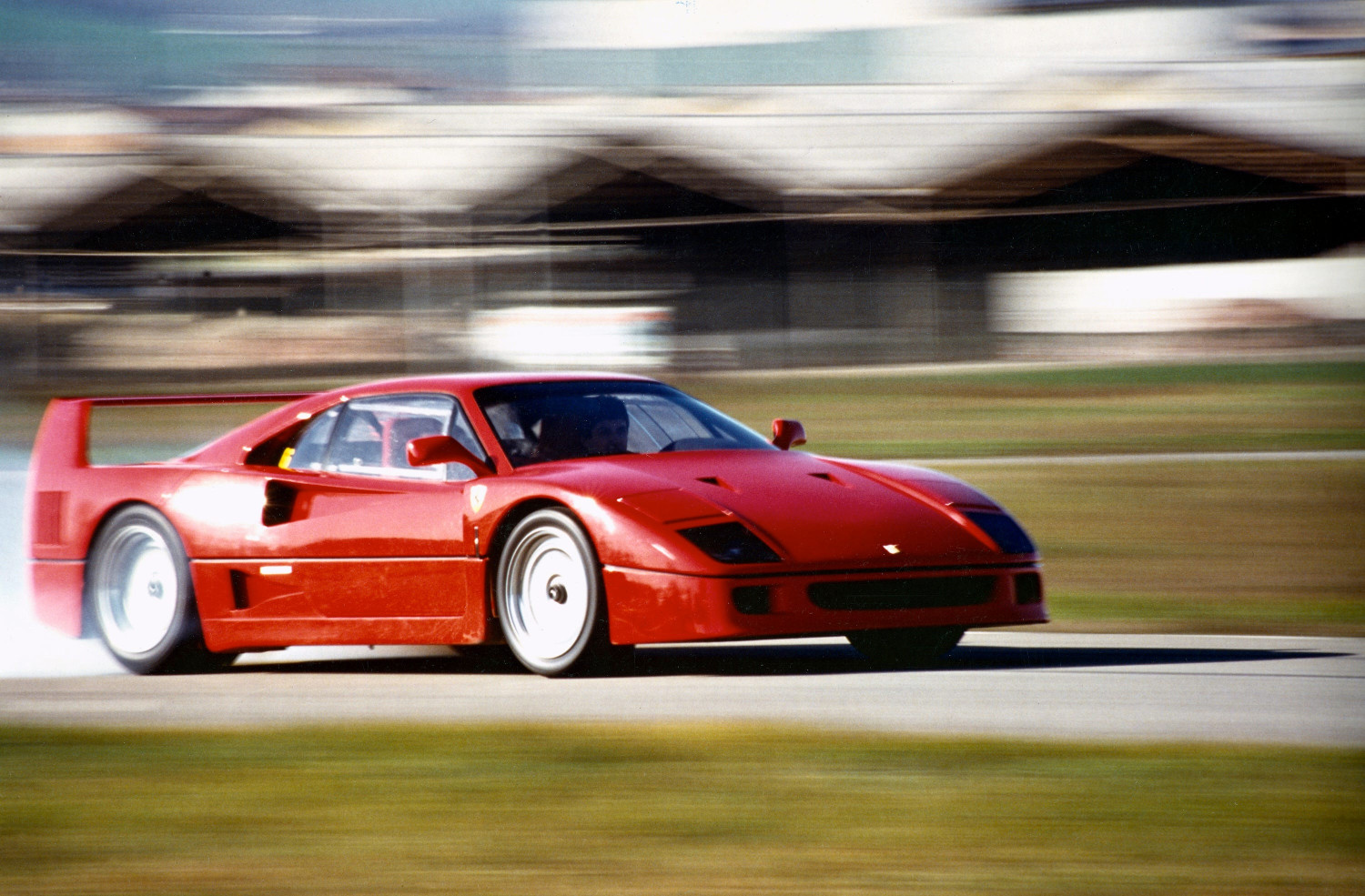 Lewis Hamilton Buys Barn-Find Ferrari F40, His Dream Supercar