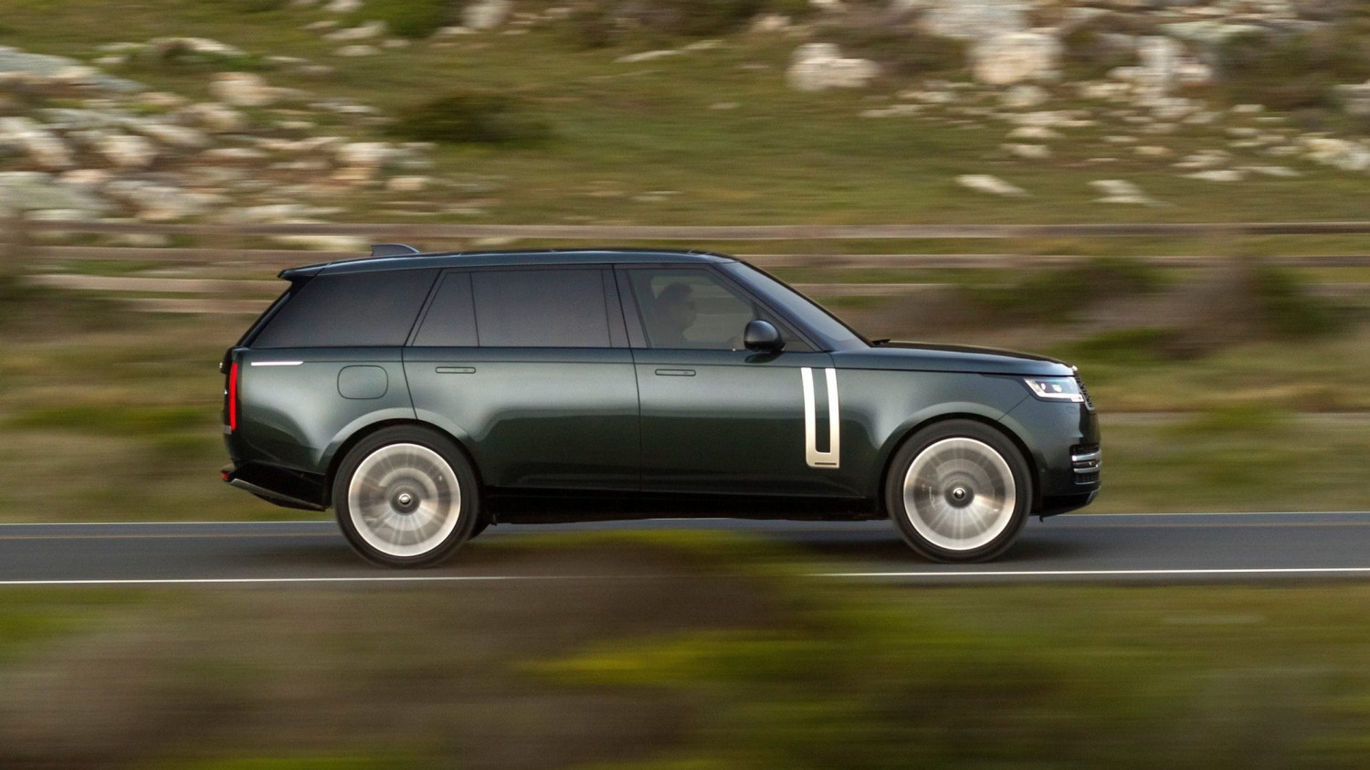 Range Rover Lawsuit Could Decide If Land Rover Owners Must Use Arbitration