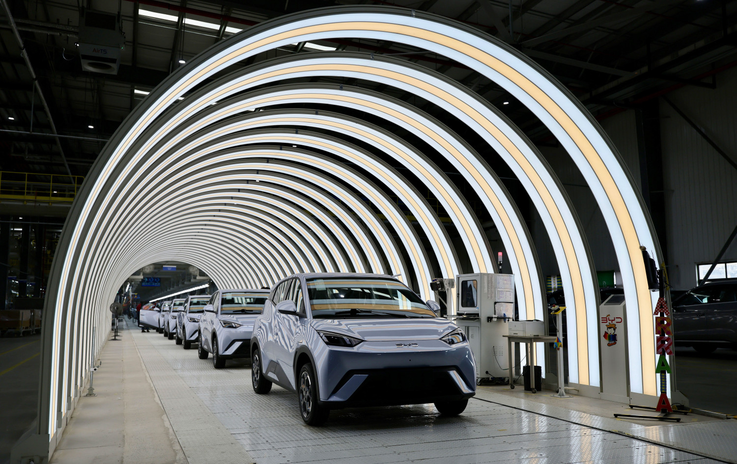 Trump Says He’s Open to Chinese Automakers Building Cars in the U.S.