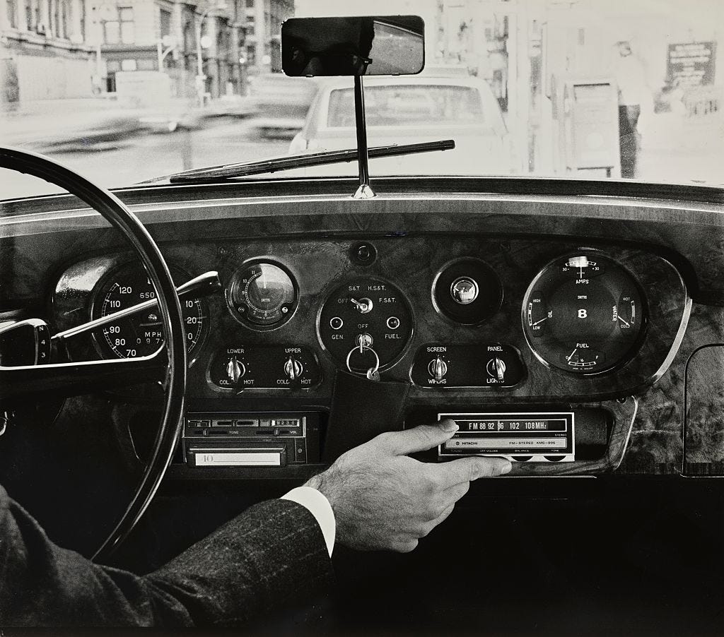 AM Radio Will Be Required in All New Cars If This Bill Becomes Law