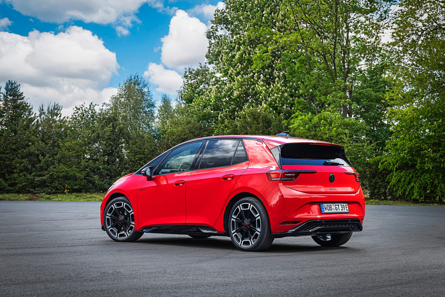 Volkswagen ID.3 GTI Is a RWD Hot Hatch That's Also the Strongest GTI Yet