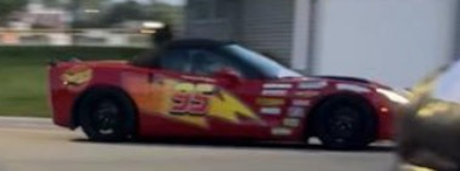 Wisconsin Police Want to Track Down This Lightning McQueen C6 Corvette