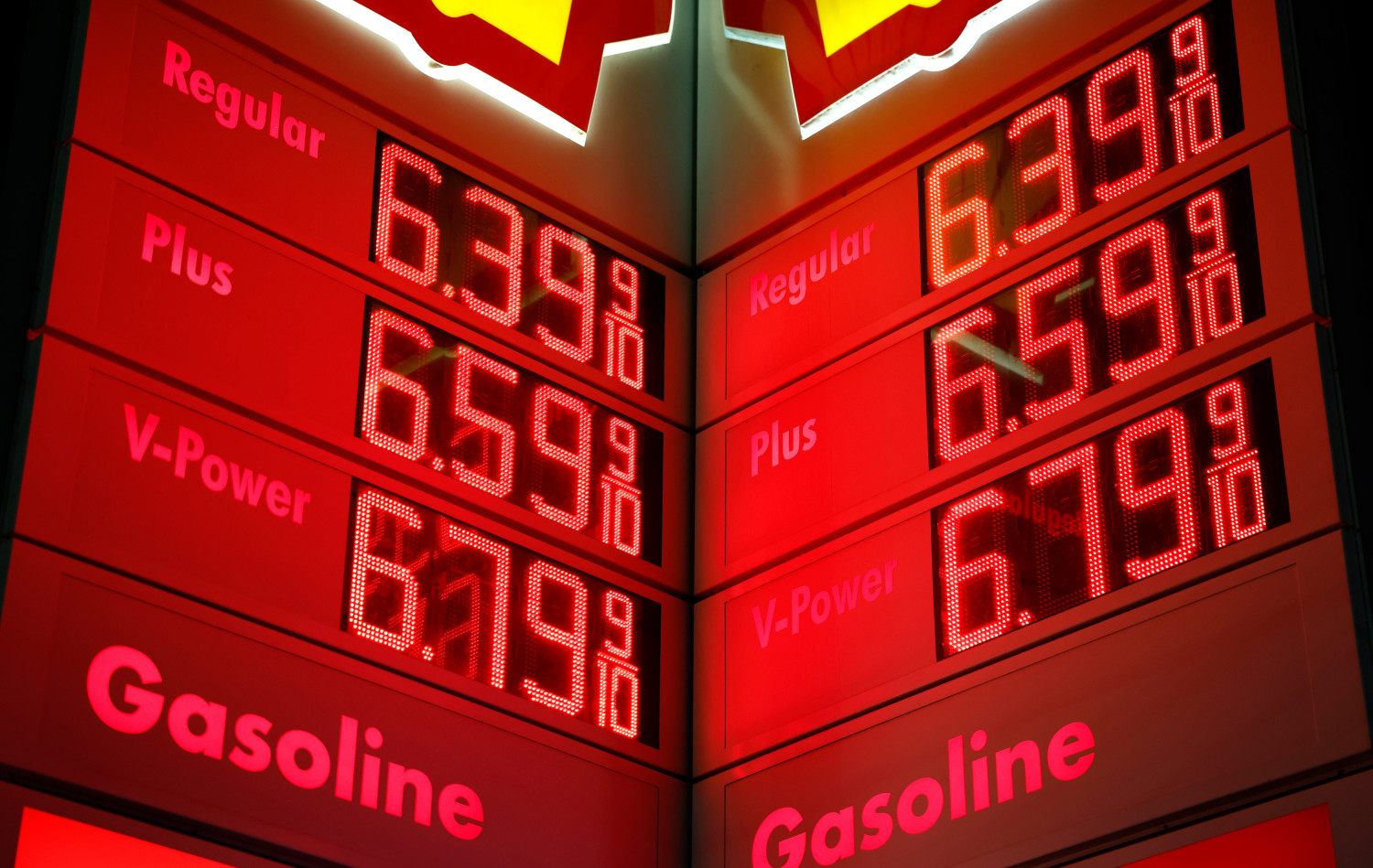 Class-Action Lawsuit Blames AI for Gas Price Inflation in California