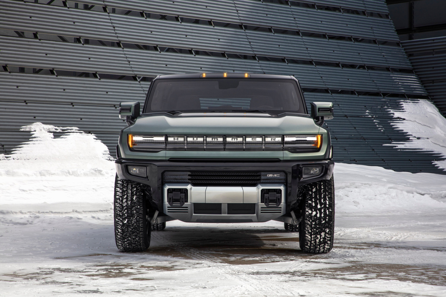 GM Pauses Work on Next-Gen Full-Size EV Trucks and SUVs: Report