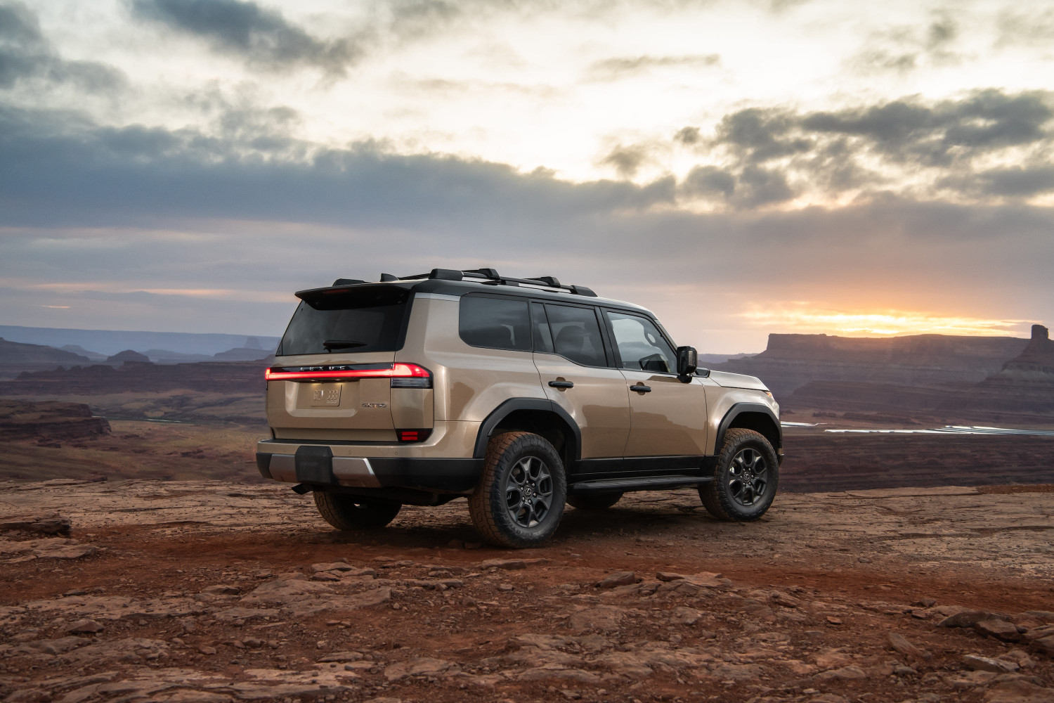 Lexus May Be Gearing Up for a GX 550 Hybrid Called GX 550h