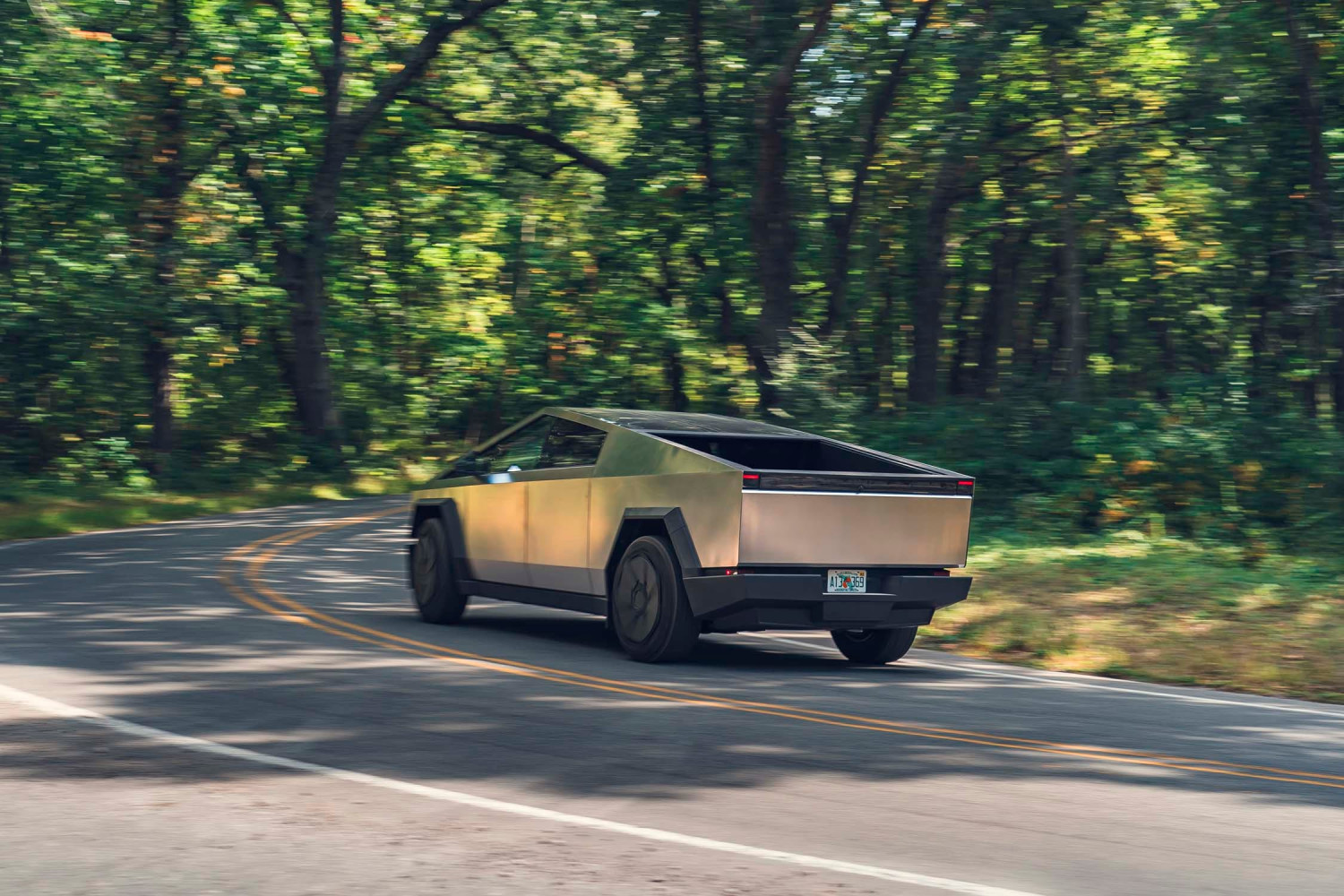 Tesla Raises the Base Price of the Cybertruck by $5000
