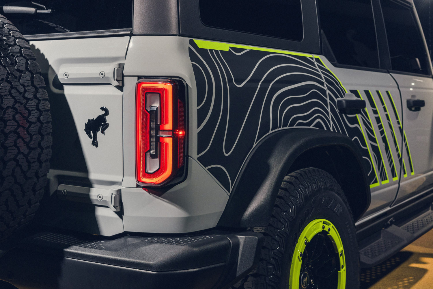 Ford, Ford Bronco, Ford CEO Jim Farley Confirms That a Bronco Hybrid Is Coming