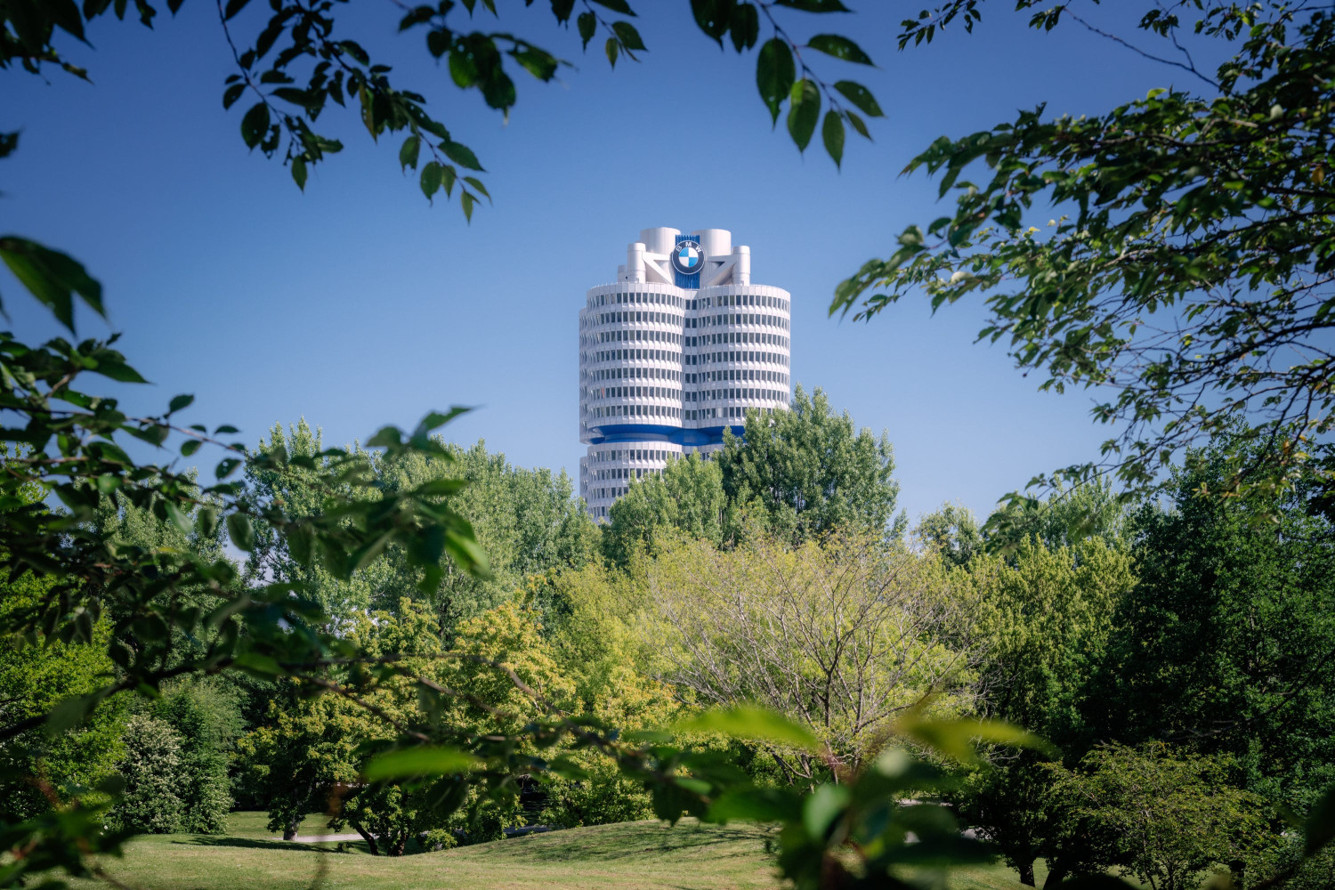 BMW Planning Thousands of Job Cuts Following Profit Drop, Reevaluation of Product Plans