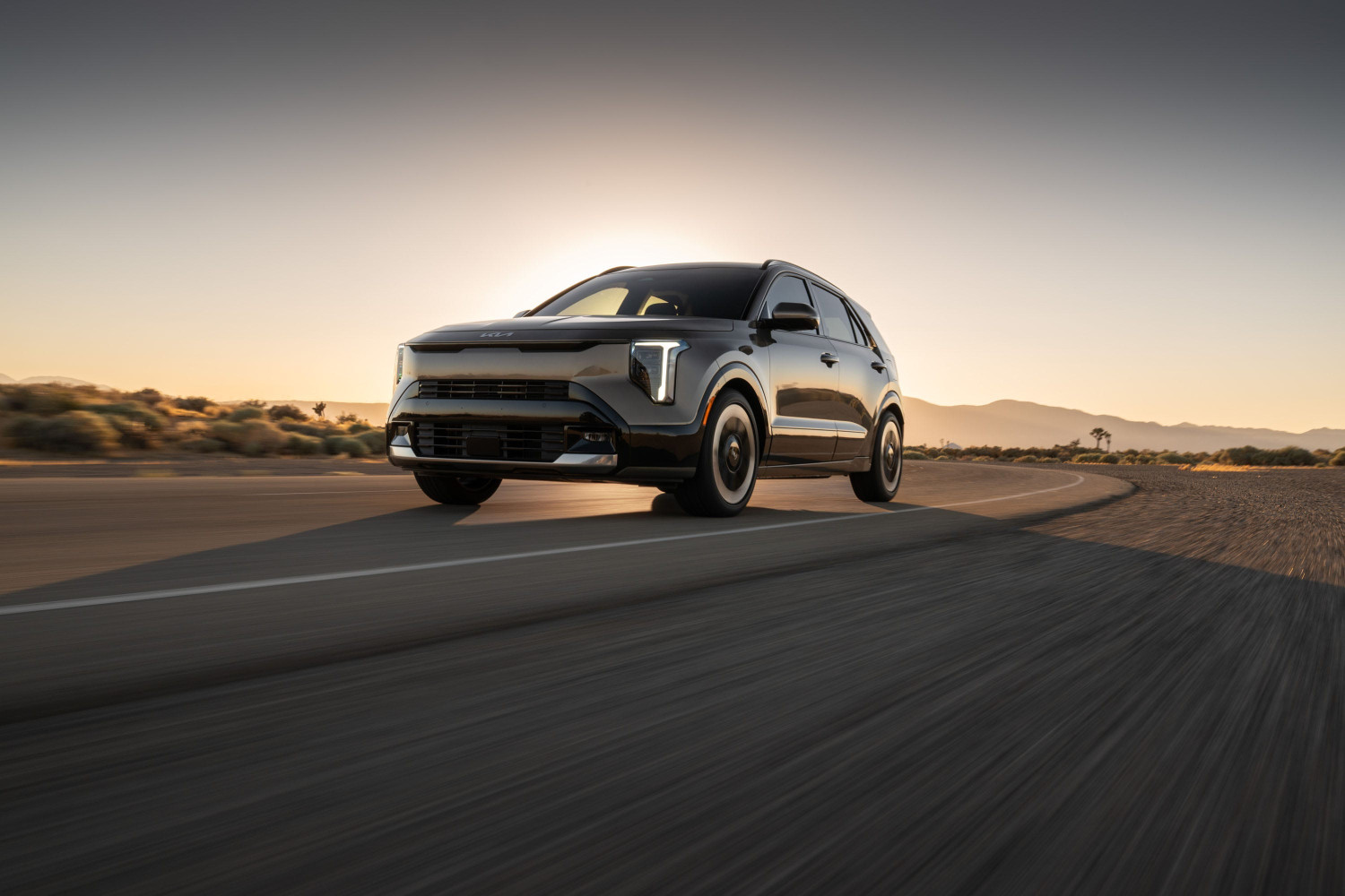 2027 Kia Niro Hybrid Brings Fresh Styling but Starts $2500 Higher