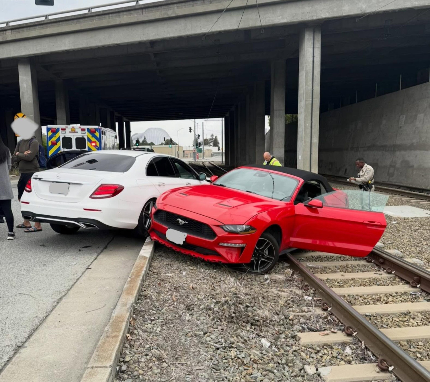 Ford, Ford Mustang, 120-MPH Ford Mustang Chase Ends in Crash Onto Railroad Tracks, Driver Blames Being Late for Work: Cops