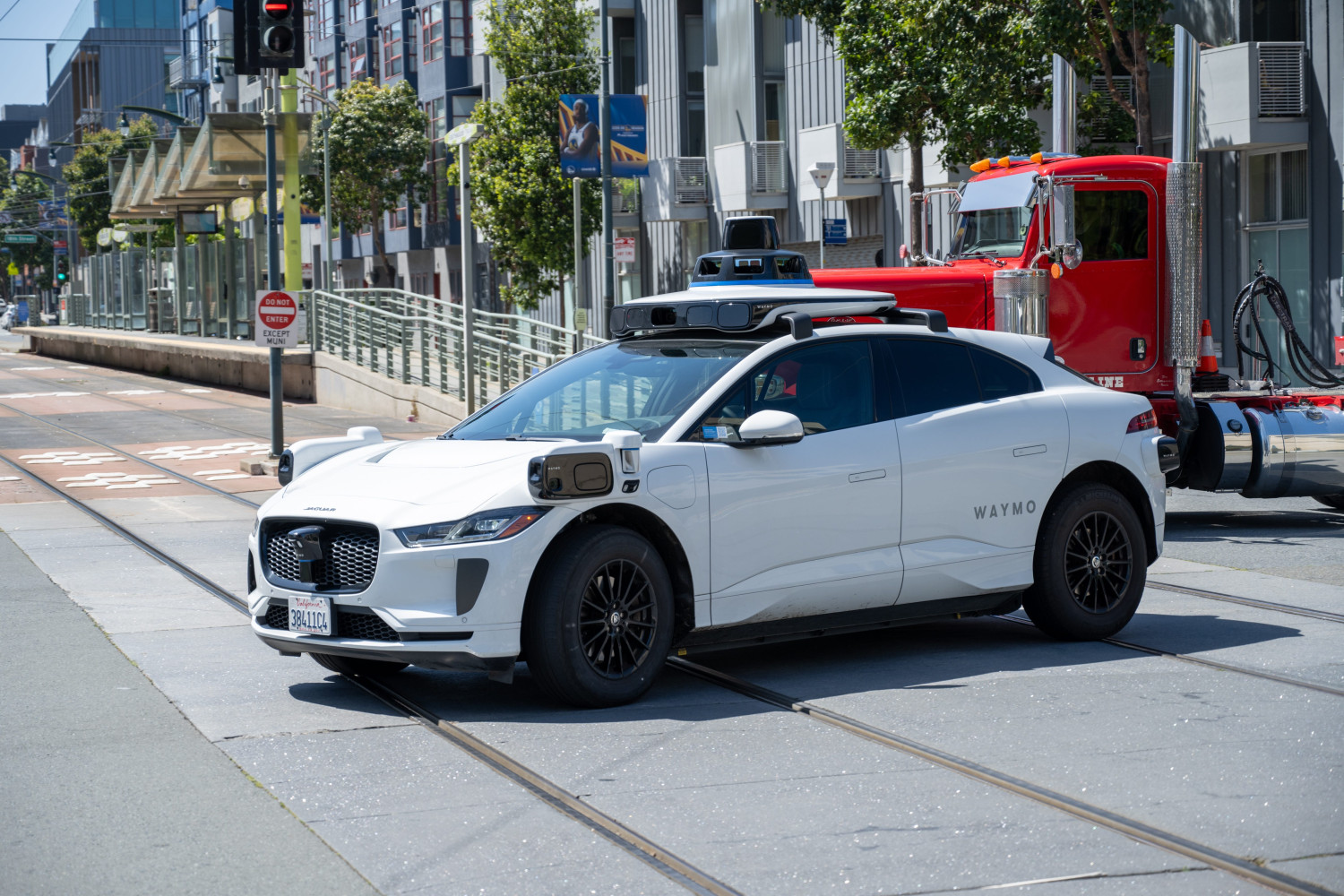 California to Start Citing Self-Driving Cars for Traffic Violations