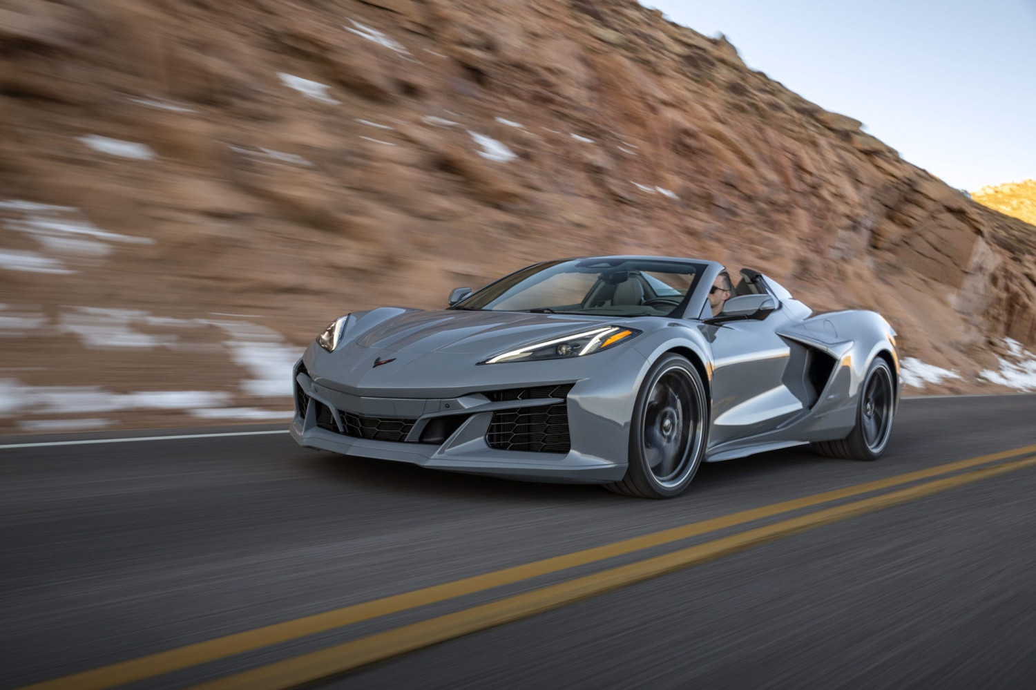Sports Cars Keeping Color Alive While America Swings Towards White, Gray, Black Vehicles: Study