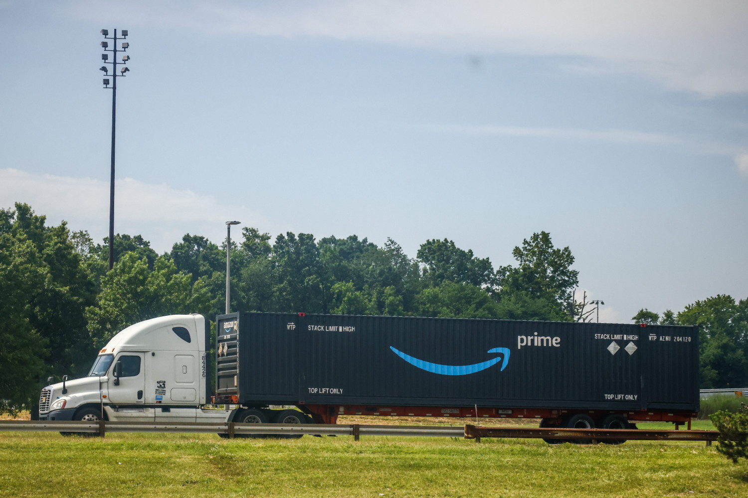 Amazon Could Affect How Cars Get Built with Supply-Chain Services