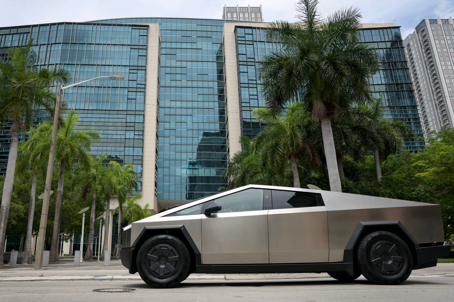 Tesla Sues Cybertruck Supplier Over Plant Closure, Alleged Automaker Lockout