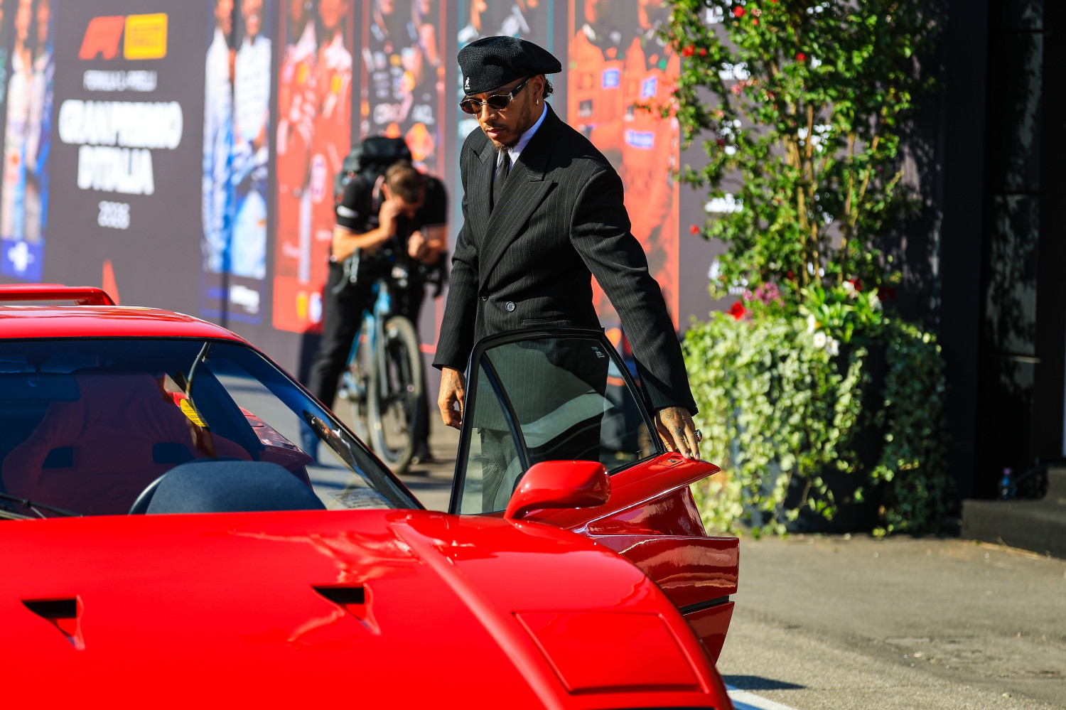 Lewis Hamilton Makes an Iconic Arrival at Monza in His Ferrari F40