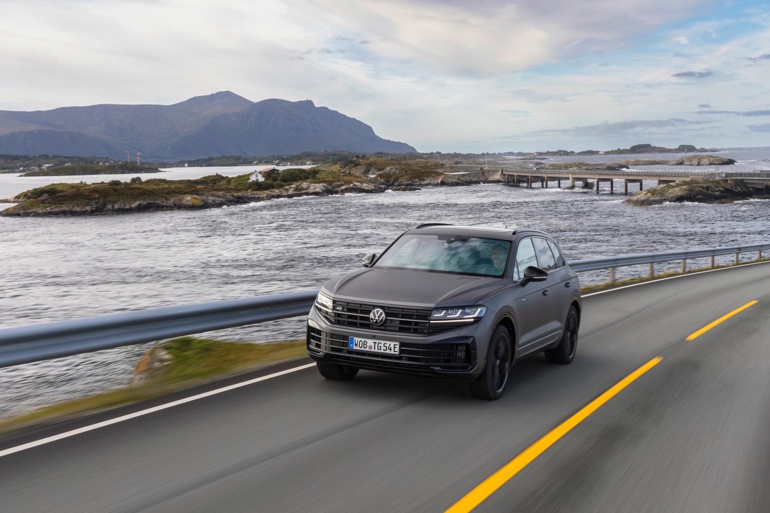 VW Is Mulling a New Flagship SUV for a More Affluent Buyer