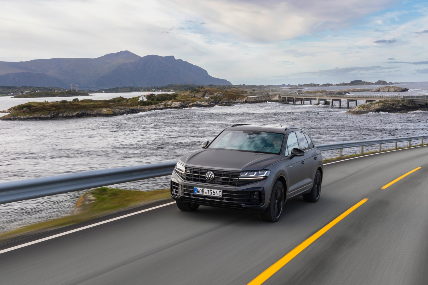 VW Is Mulling a New Flagship SUV for a More Affluent Buyer