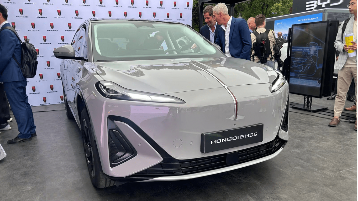 FAW Hongqi in Talks With Stellantis to Tap Spain Plant for Europe Production