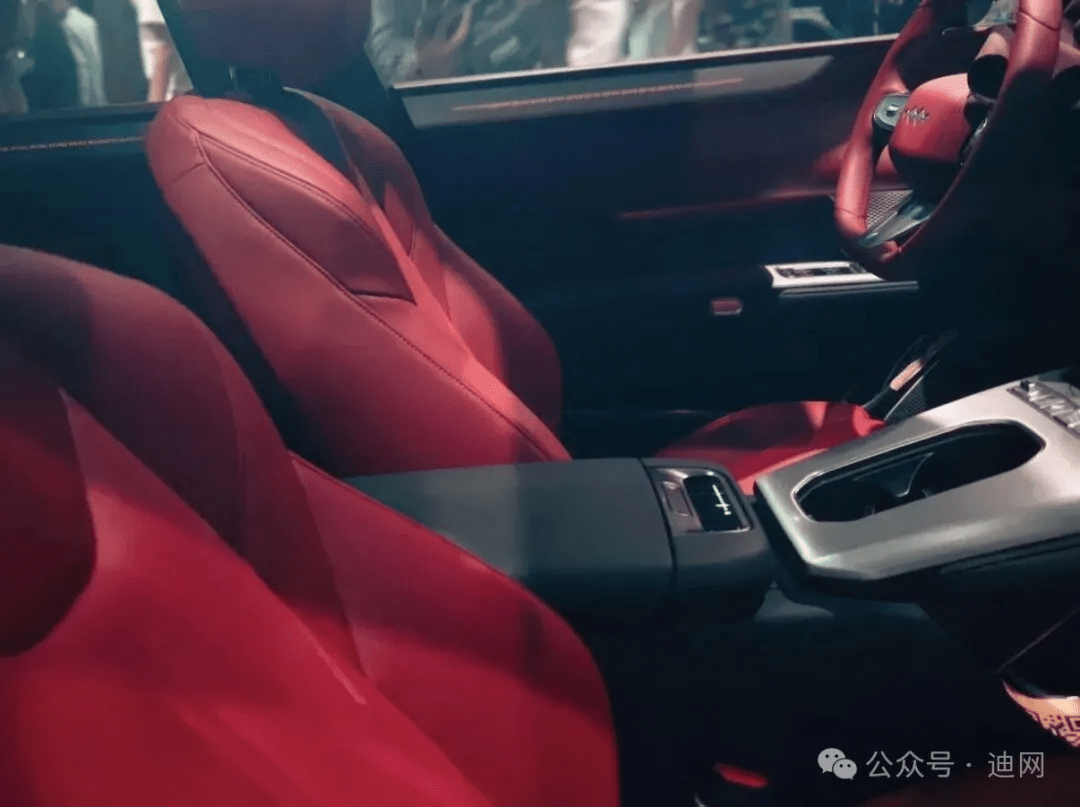 BYD Fangchengbao’s Formula S Interior Spied, Sporty Layout Seen
