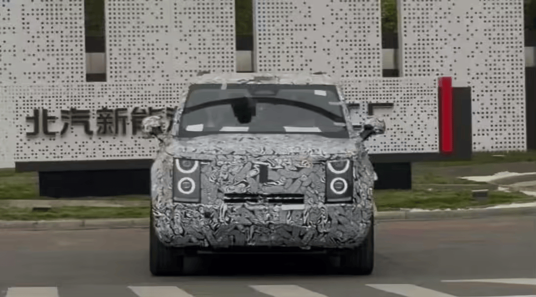 Huawei-Backed Stelato Rugged SUV Breaks Cover in Latest Spy Shots