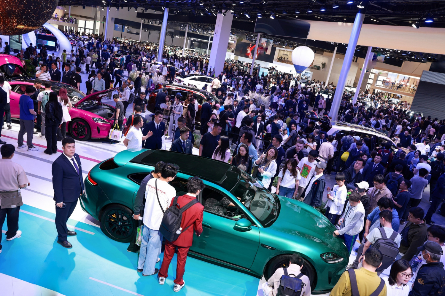China NEV Retail Sales Fall 13% in Early May Despite Sequential Recovery
