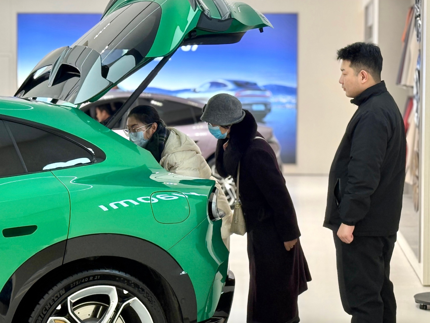 Xiaomi Auto Sets 2026 Delivery Goal at 550,000 Units