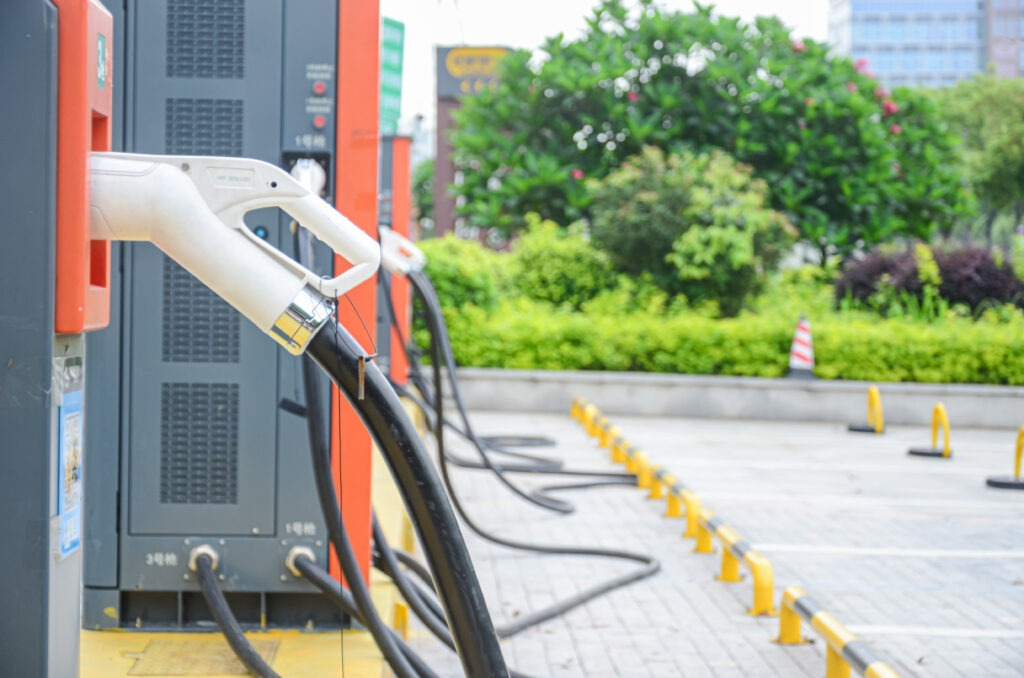 China Builds World’s Largest EV Charging Network as Infrastructure Tops 20 Million Units