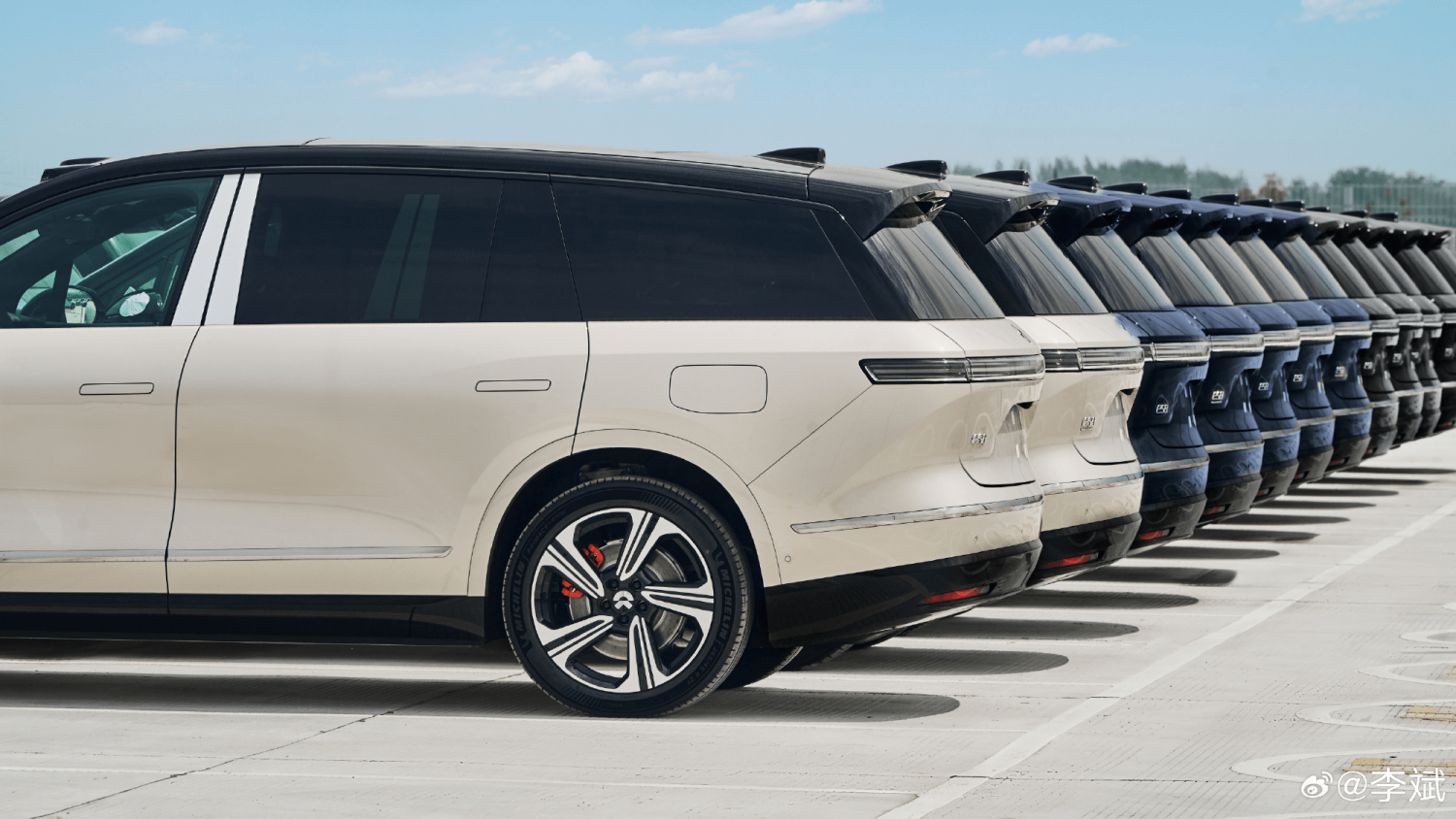 NIO Internal Meeting: Targeting 40% Annual Growth and Full-Year Non-GAAP Profitability