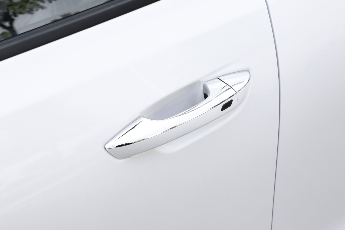 China’s MIIT Bans Fully Hidden Car Door Handles, Effective January 2027