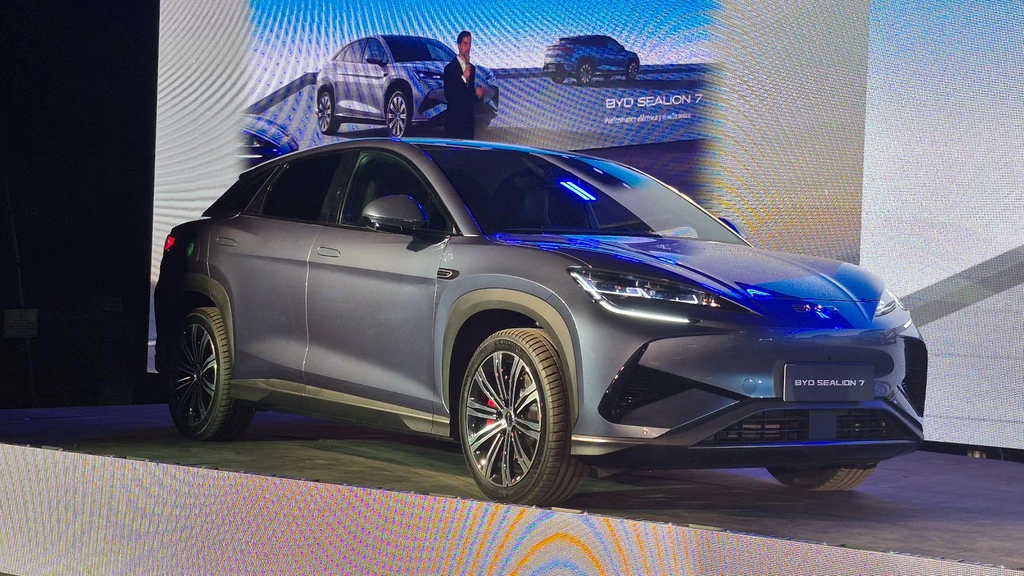 BYD Introduces Sealion 7 EV, Atto 8 PHEV in Chile Market