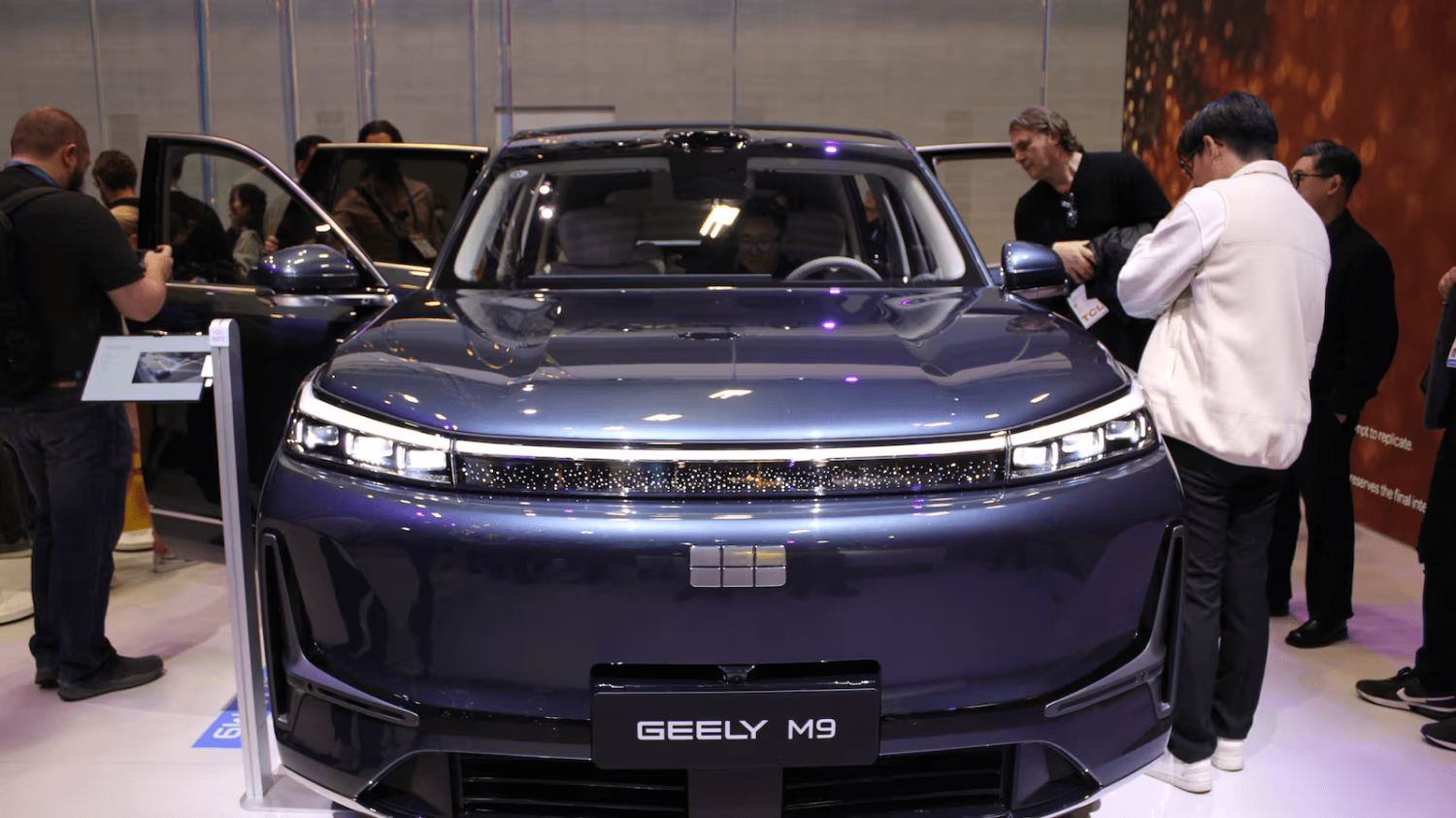 Geely Eyes Canada Entry, Competes With BYD for Early Access as Tariffs Ease