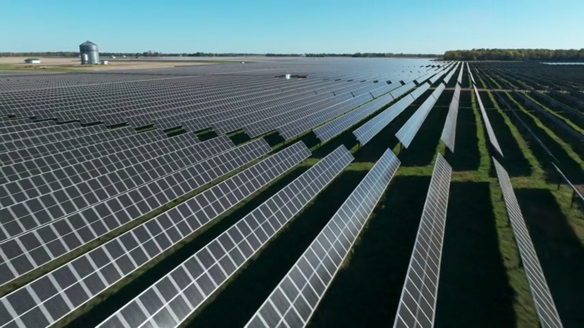 Solar beats coal in the US electricity mix for the first month ever
