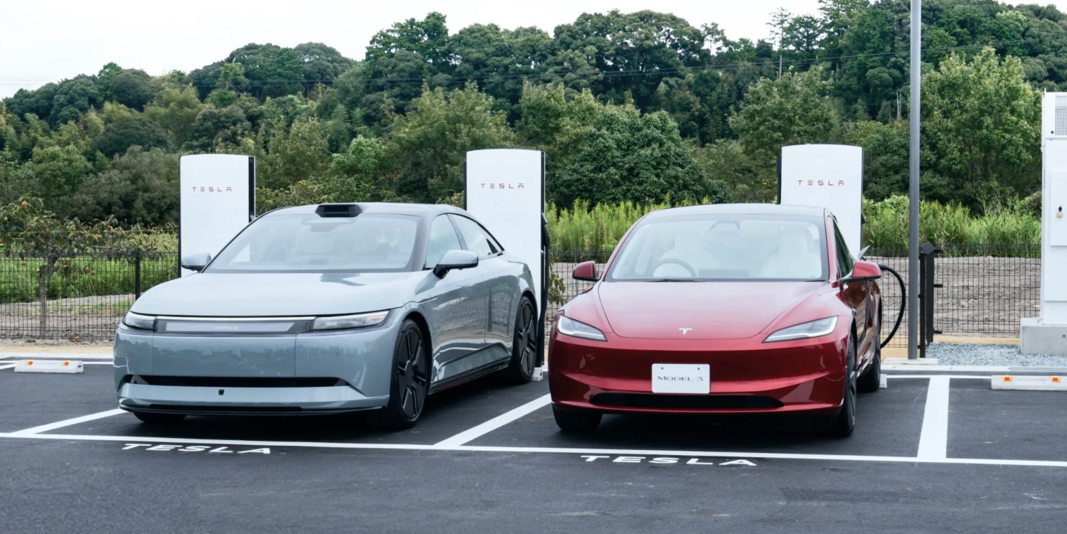 Tesla, Tesla offers 1 year of free Supercharging, claims ~40% premium for non-Tesla EVs