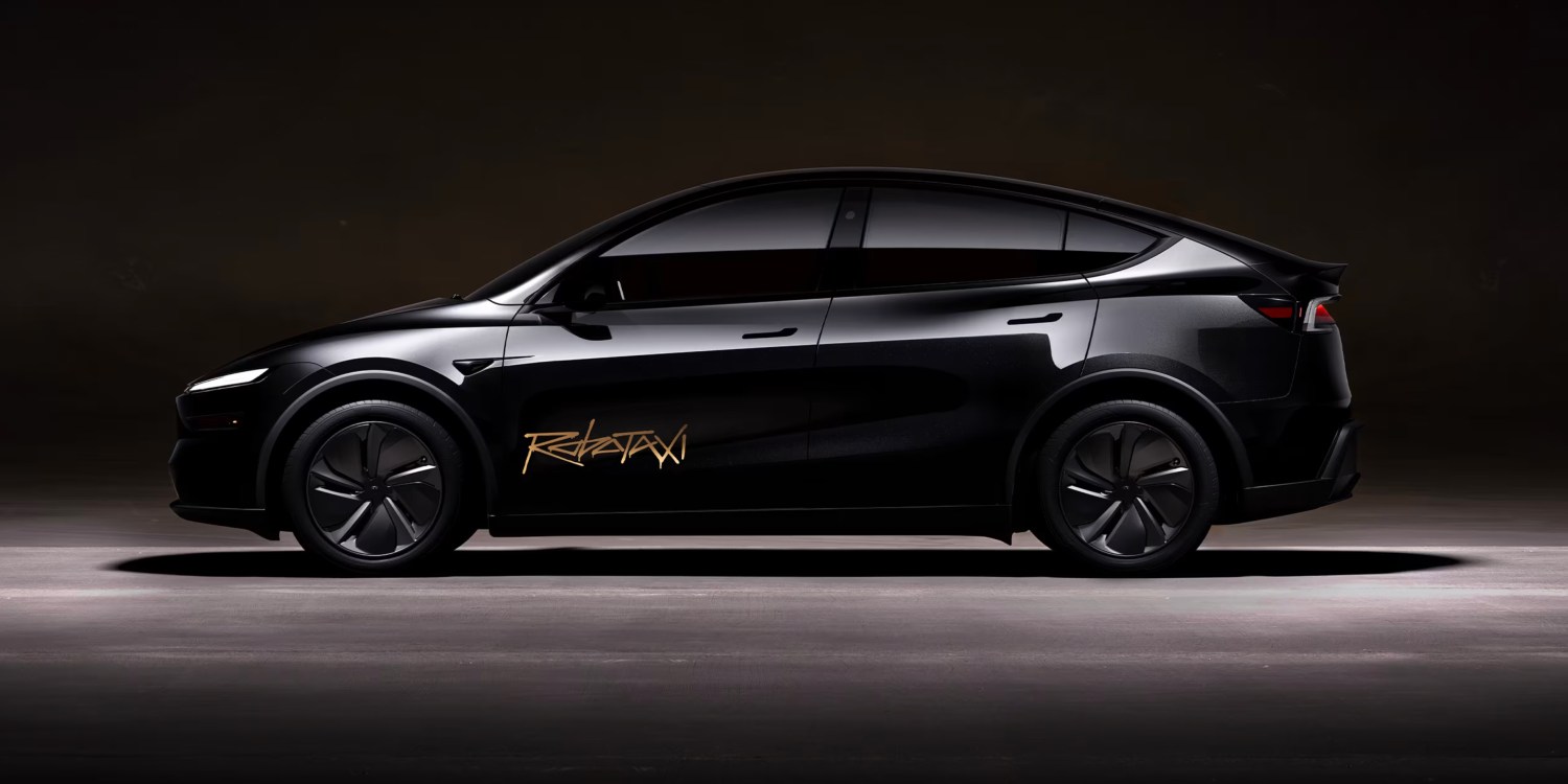 Tesla, Robotaxi, Tesla remote operator crashed a 'Robotaxi' in Houston, NHTSA data shows